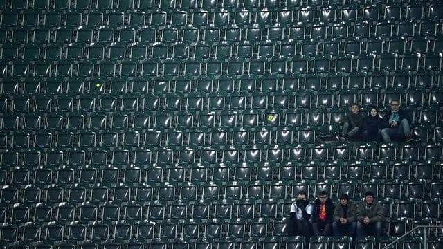 In Mönchengladbach beim Spiel der DFB-Elf gegen Weißrussland blieben etliche Tribünen weitgehend unbesetzt.