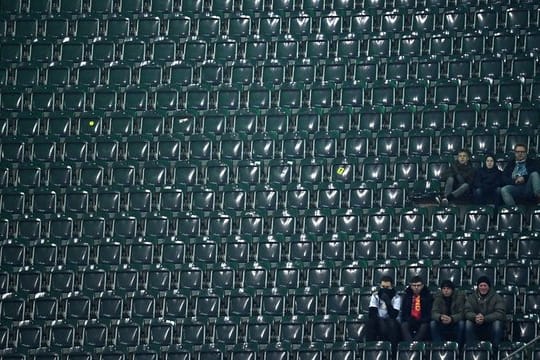 In Mönchengladbach beim Spiel der DFB-Elf gegen Weißrussland blieben etliche Tribünen weitgehend unbesetzt.