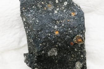 Ein Fragment des Murchison Meteoriten.