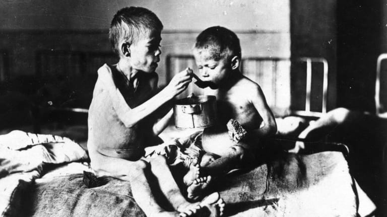 Hungersnot in Russland von 1921: Unterernährte Kinder erhielten auch durch Jebbs Organisation Hilfe.