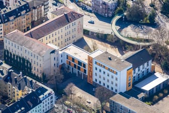 Das Fichte Gymnasium in Hagen aus der Luft.