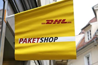 DHL Paketshop: Stärkster Express-Hub in Deutschland und Europa bleibt Leipzig mit bis zu 70 Maschinen pro Nacht.