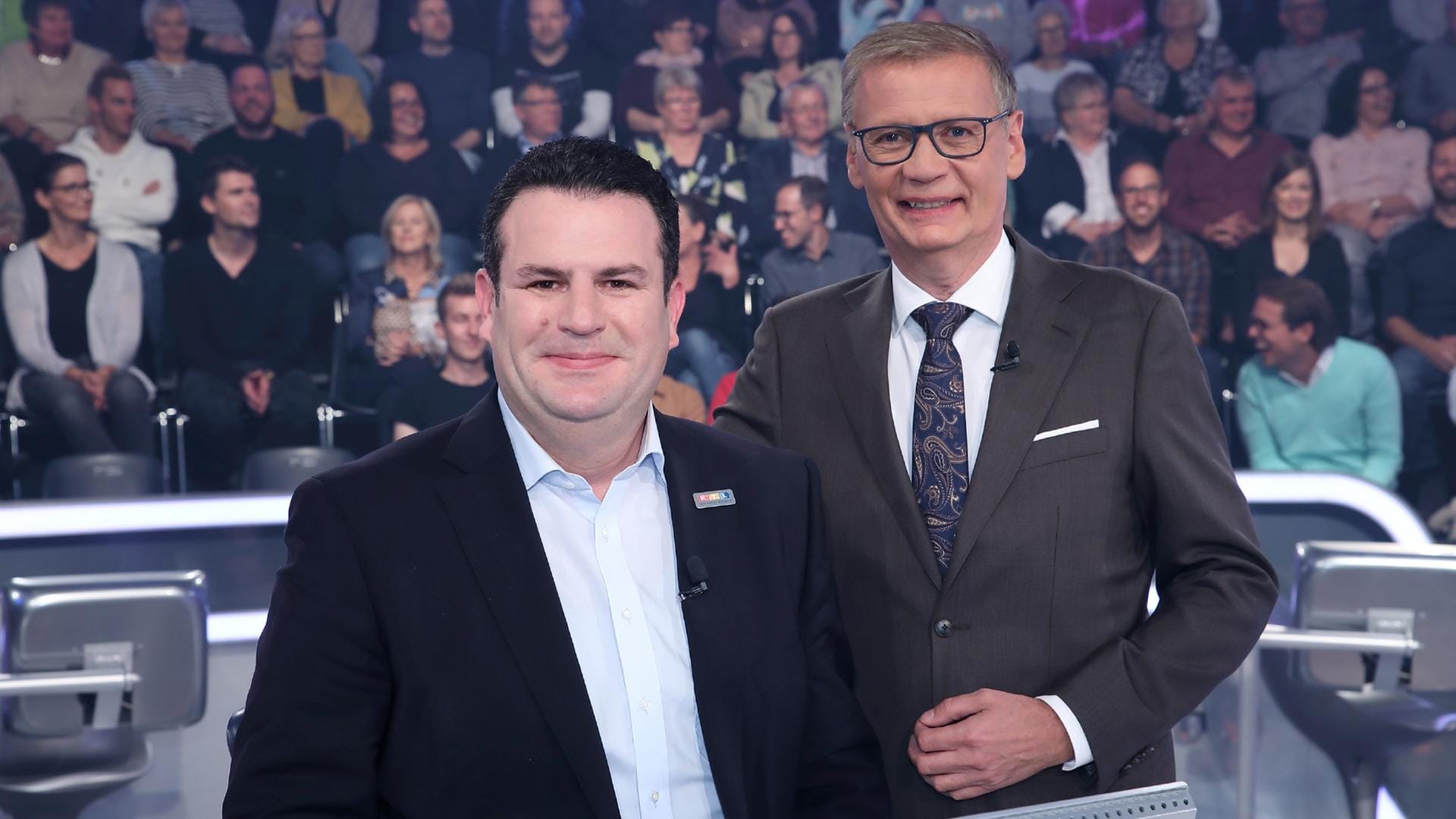 Promi-Special bei "Wer wird Millionär?": Moderator Günther Jauch mit Hubertus Heil im RTL-Studio.