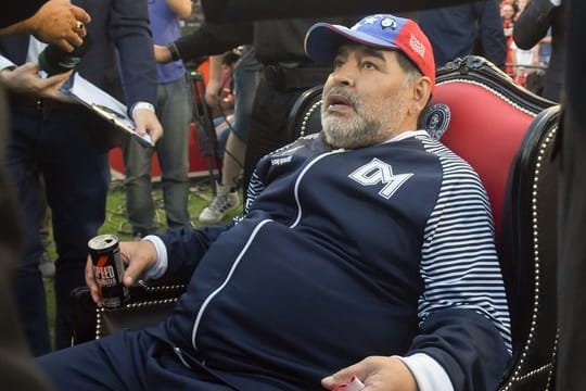 Ist seinen Trainerjob in La Plata schon wieder los: Diego Maradona.
