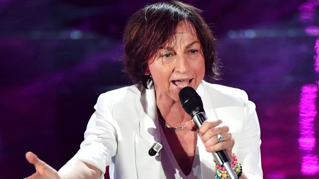 Auf ihrem neuen Album covert Gianna Nannini einen Hit von Nena. Auf ihrem neuen Album covert Gianna Nannini einen Hit von Nena.