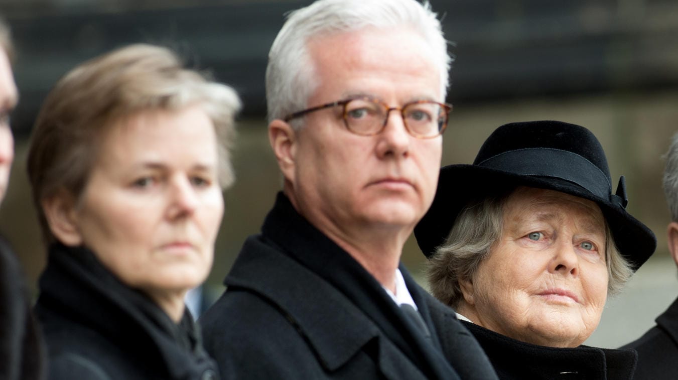 Beim Staatsakt für Richard von Weizsäcker im Februar 2015 in Berlin: Fritz von Weizsäcker (2.v.l.) mit Schwester Beatrice von Weizsäcker und der Witwe Marianne von Weizsäcker.