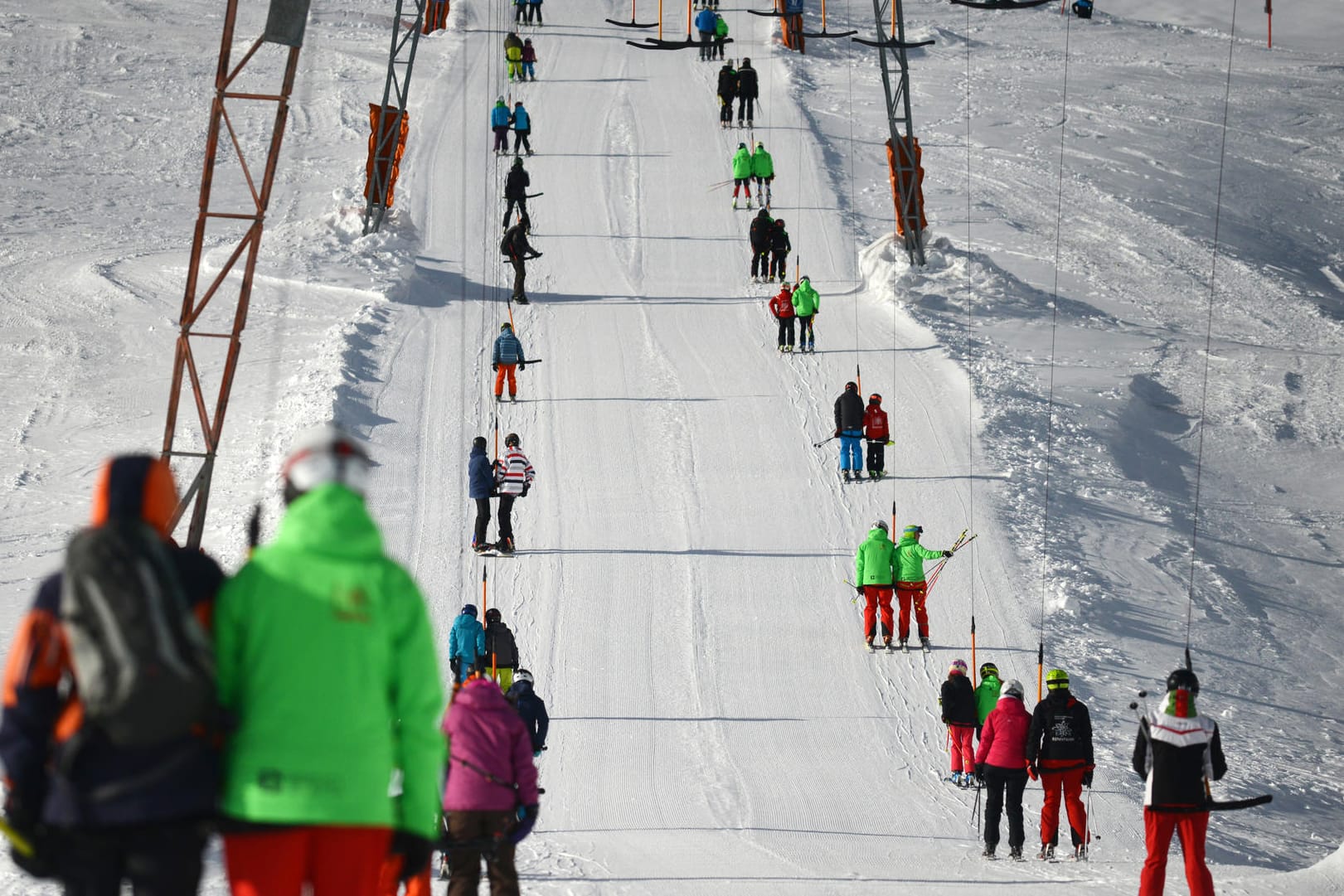 Skigebiet auf der Zugspitze: Am 21.11.2019 trifft sich die Tourismusbranche zum Deutschen Tourismustag in Rostock.