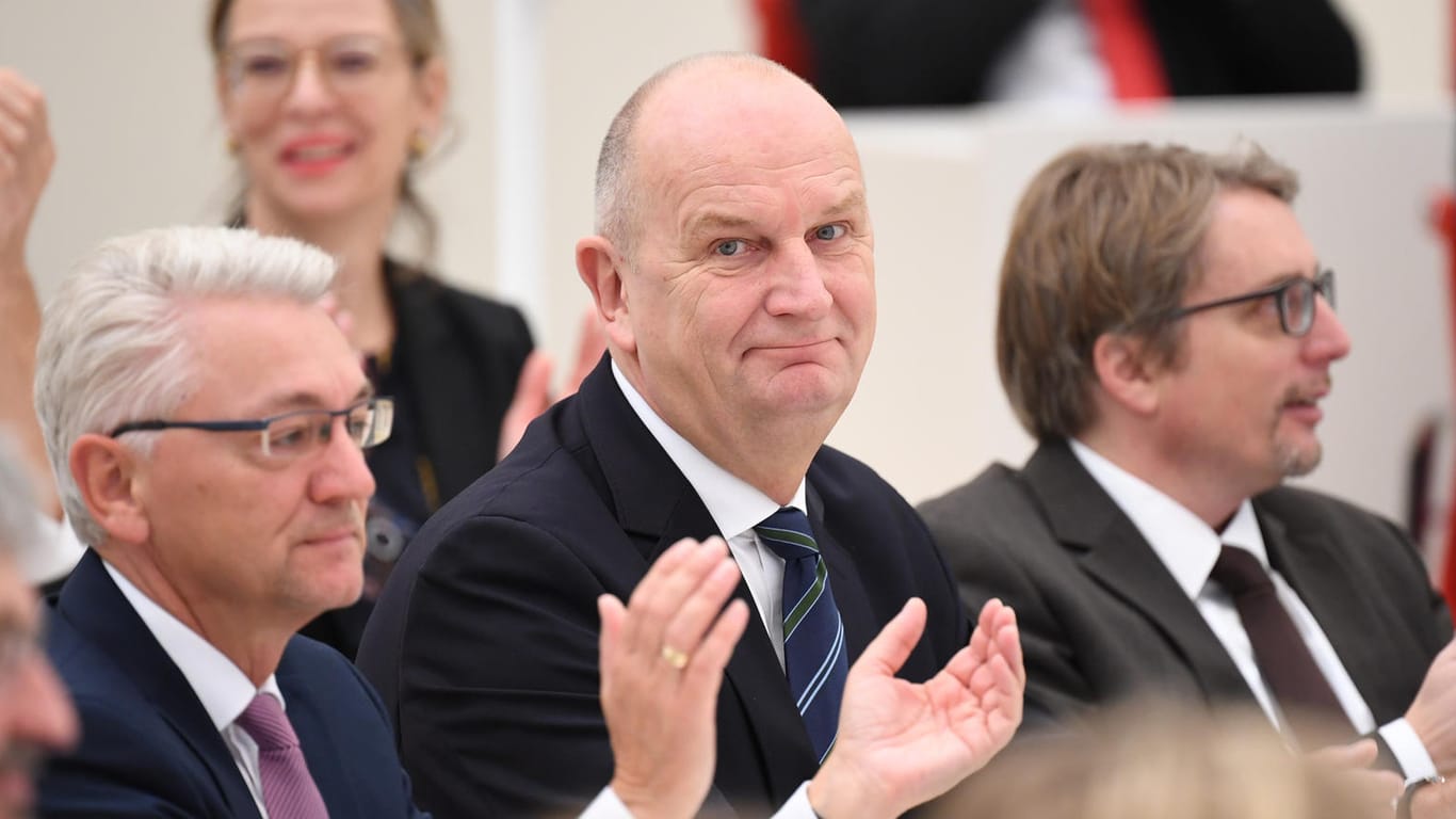 Dietmar Woidke im Landtag in Potsdam: Der 58-Jährige ist für weitere fünf Jahre zum Ministerpräsidenten in Brandenburg bestimmt worden.