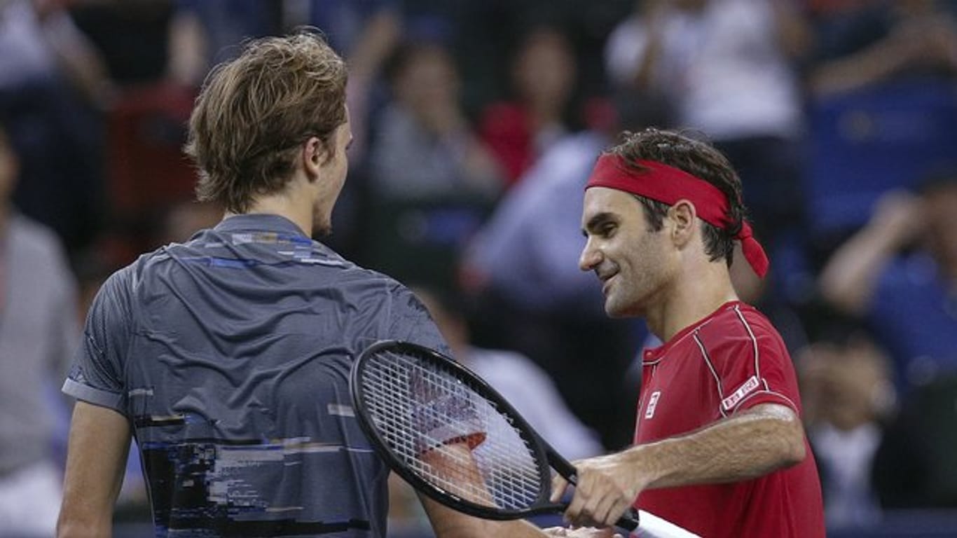 Zusammen auf Südamerika-Reise: Alexaner Zverev (l) und Roger Federer.