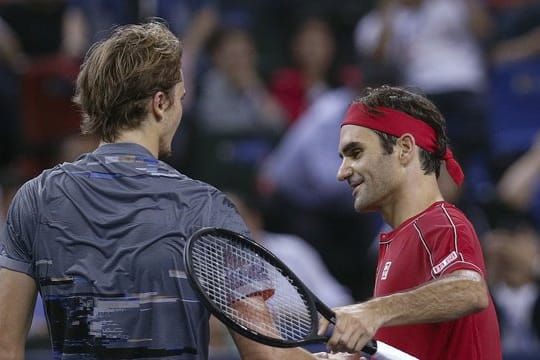 Zusammen auf Südamerika-Reise: Alexaner Zverev (l) und Roger Federer.