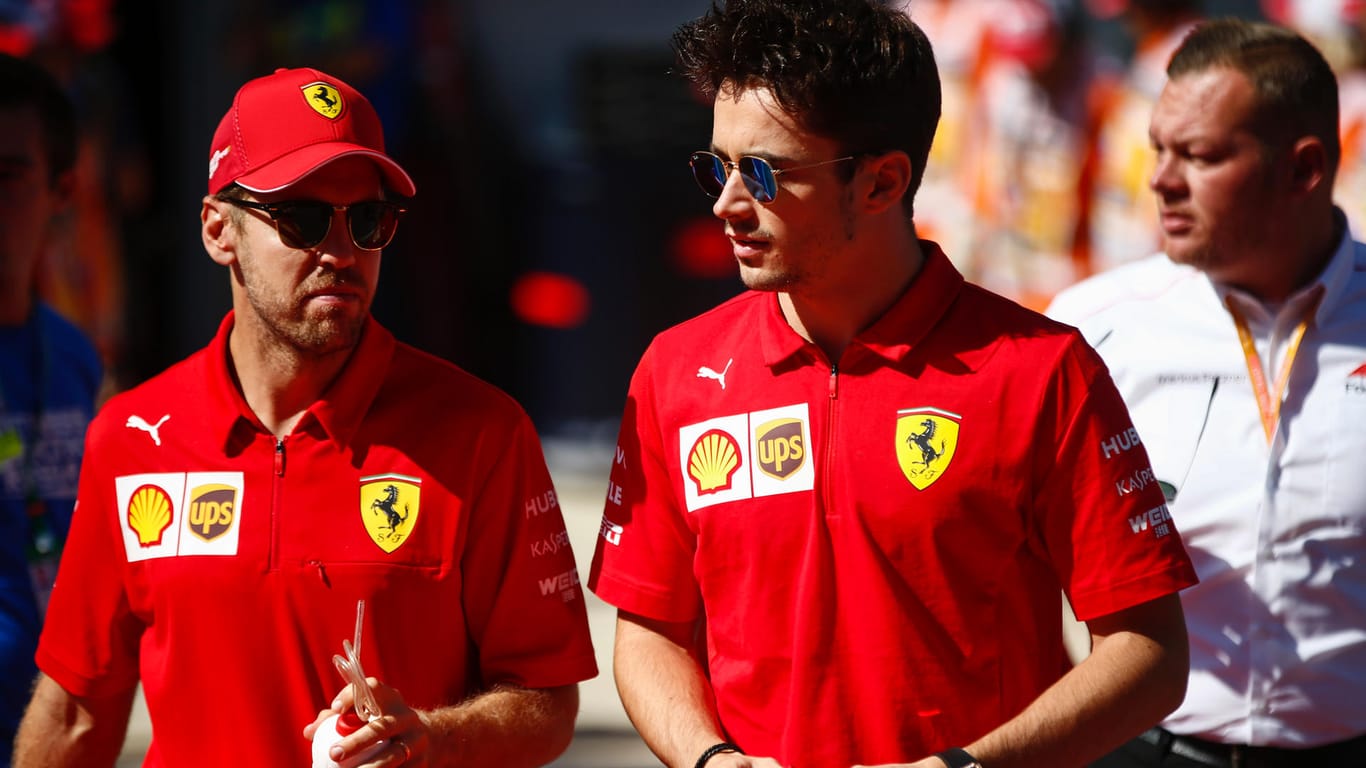 Tragen bereits die ganze Saison einen teaminternen Kampf aus: Sebastian Vettel (l.) und Charles Leclerc (r.).