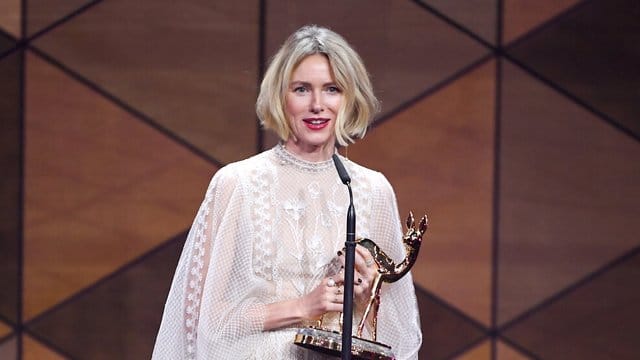 Naomi Watts erhält einen Bambi in der Kategorie "Schauspielerin International".