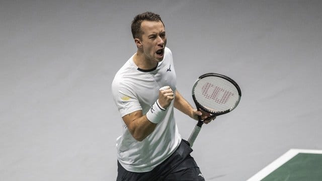 Philipp Kohlschreiber holte den für die Qualifikation fürs Viertelfinale entscheidenden Punkt. Philipp Kohlschreiber holte den für die Qualifikation fürs Viertelfinale entscheidenden Punkt.