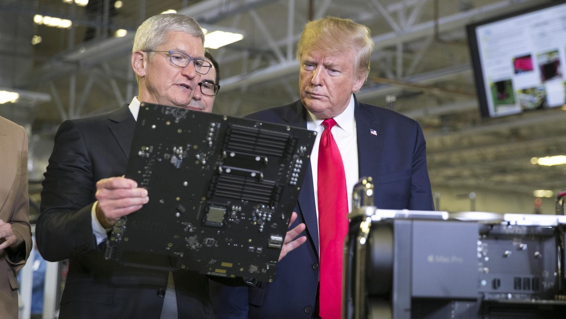 News Bilder des Tages November 20, 2019, Austin, Texas, United States: U.S. President DONALD J. TRUMP tours an Apple man