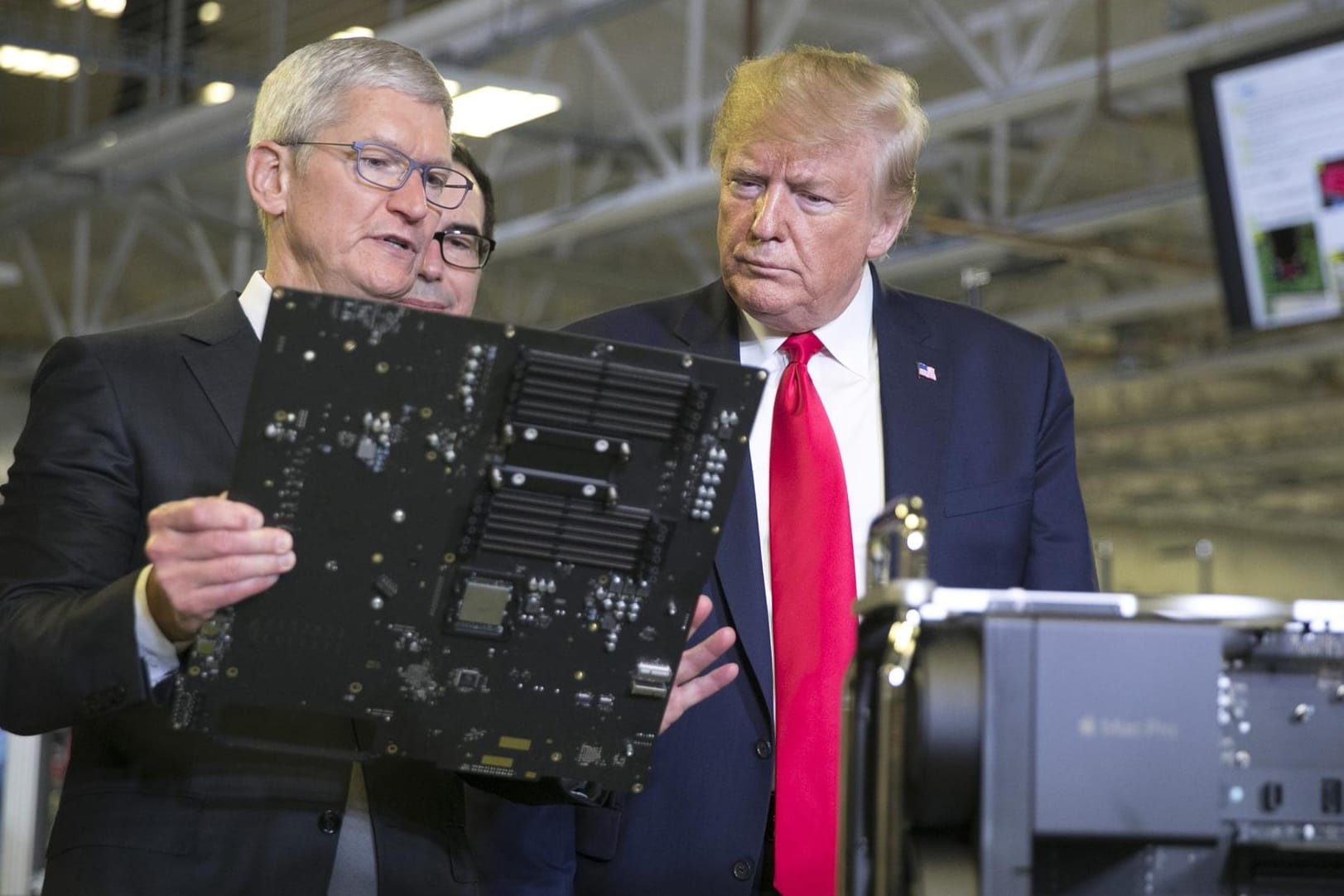 News Bilder des Tages November 20, 2019, Austin, Texas, United States: U.S. President DONALD J. TRUMP tours an Apple man