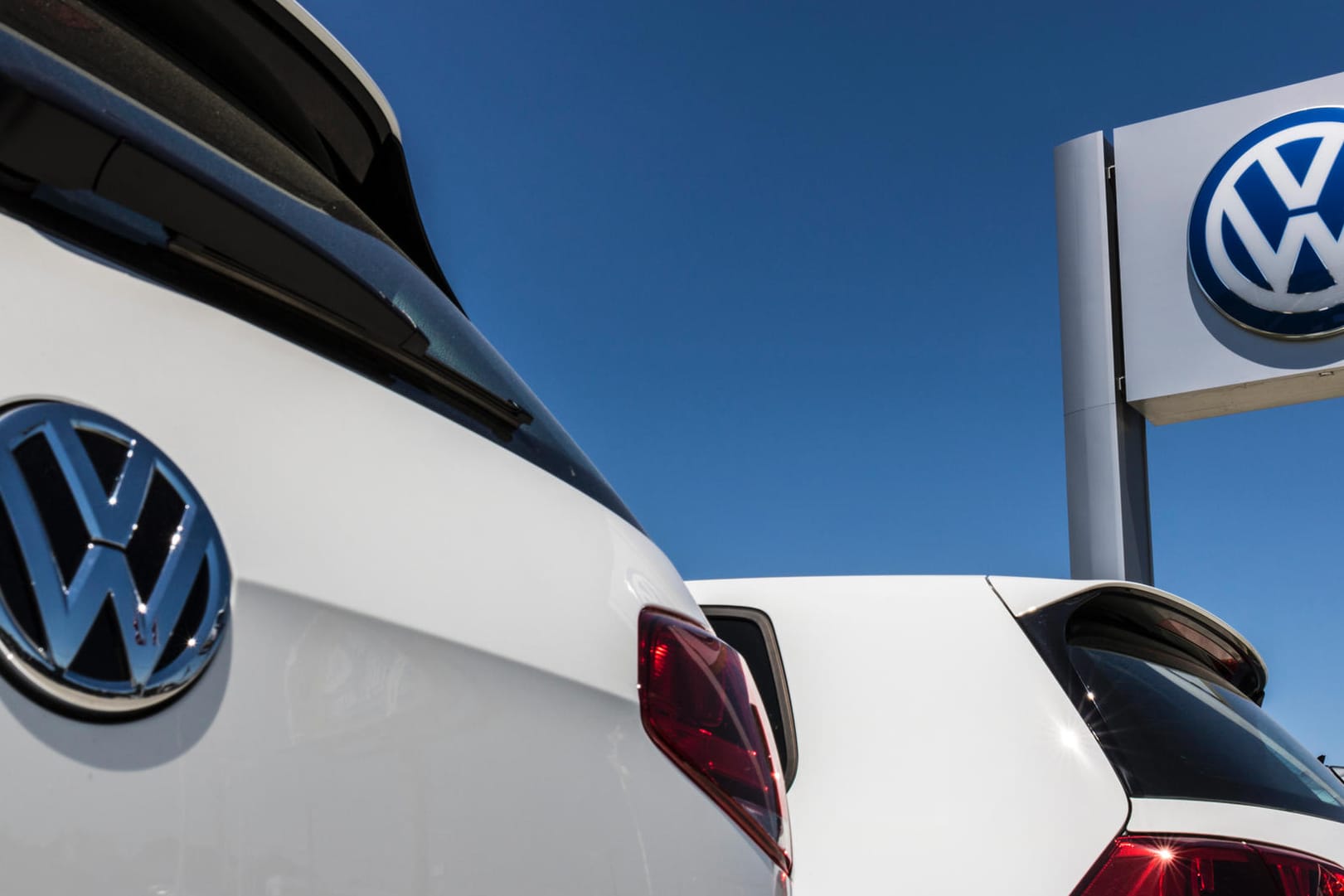 VW-Autohaus: Das Verfahren gegen VW, BMW und Daimler läuft seit dreieinhalb Jahren. VW-Autohaus: Das Verfahren gegen VW, BMW und Daimler läuft seit dreieinhalb Jahren.