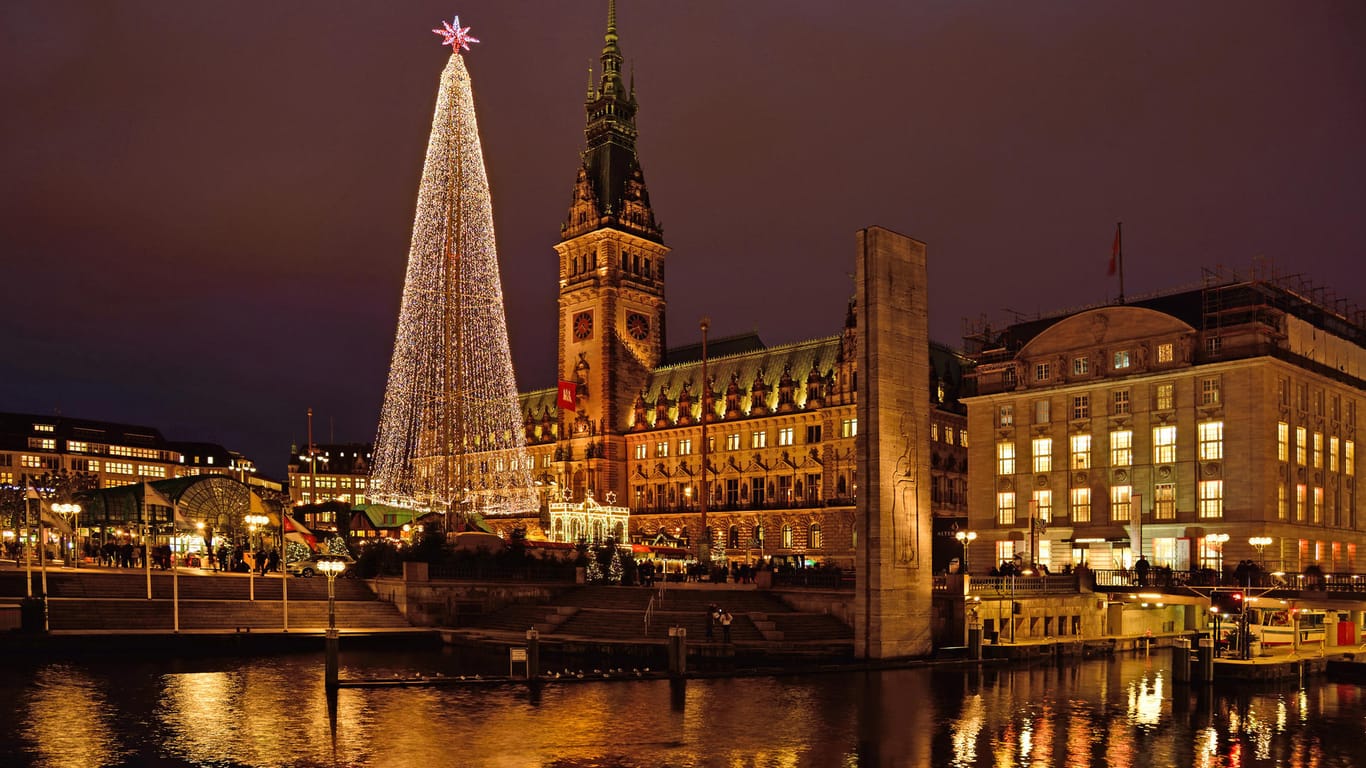 Der traditionelle Weihnachtsmarkt am Rathausplatz verspricht auch in diesem Jahr zahlreiche Besucher anzulocken.