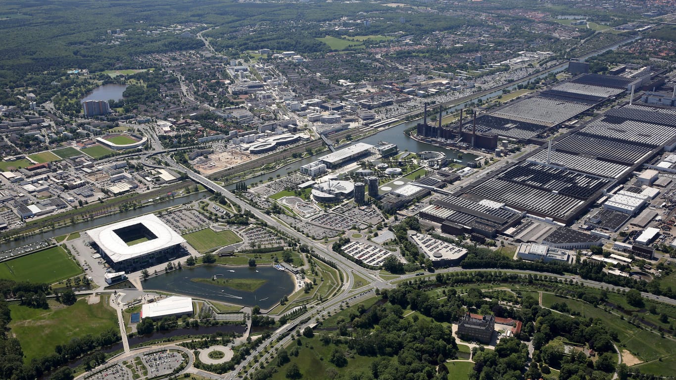 Blick auf Wolfsburg: Die Entwicklung der Stadt Wolfsburg verliert einer Studie zufolge deutlich an Dynamik.
