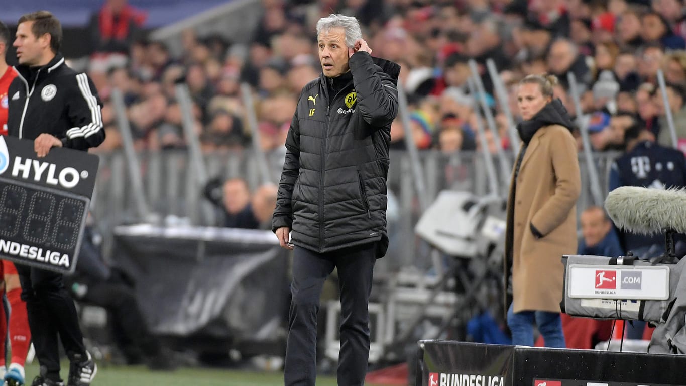 BVB-Trainer Lucien Favre am Spielfeldrand: Fürs Spiel gegen den SC Paderborn ist Favre zuversichtlich