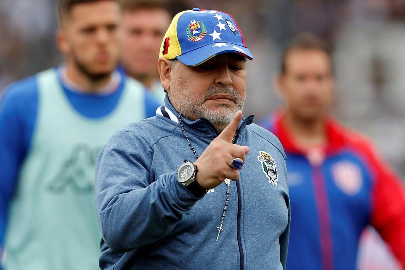 Diego Maradona: Der Argentinier bleibt dem Klub aus La Plata erhalten.