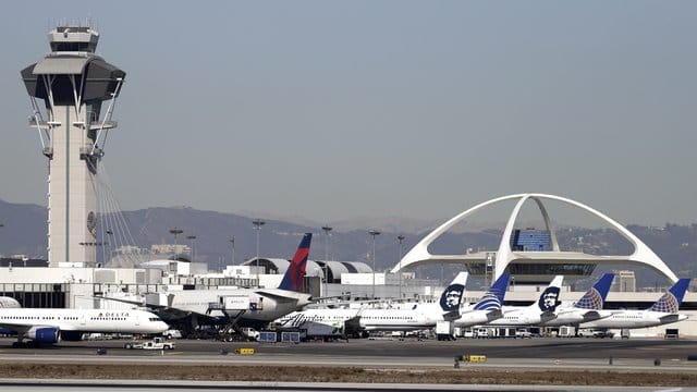 Flugzeuge am Los Angeles International Airport (Archivbild). Flugzeuge am Los Angeles International Airport (Archivbild).