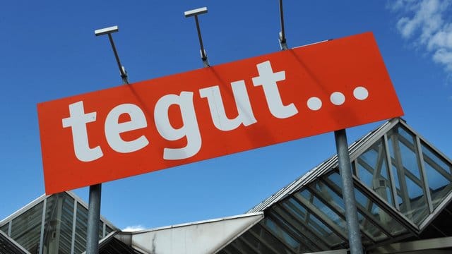 Logo eines Tegut-Supermarkts in Fulda: Die Supermarktkette hat Interesse, Märkte von Real zu übernehmen. Logo eines Tegut-Supermarkts in Fulda: Die Supermarktkette hat Interesse, Märkte von Real zu übernehmen.