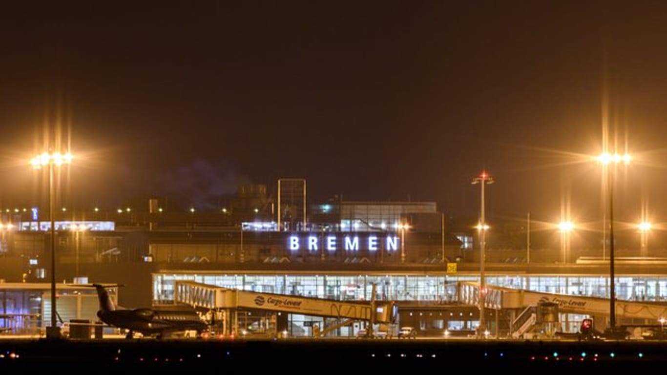 Der Flughafen Bremen zur Abendstunde: Am Freitag war dort nicht viel los.