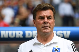 Gibt den Mahner: HSV-Coach Dieter Hecking.