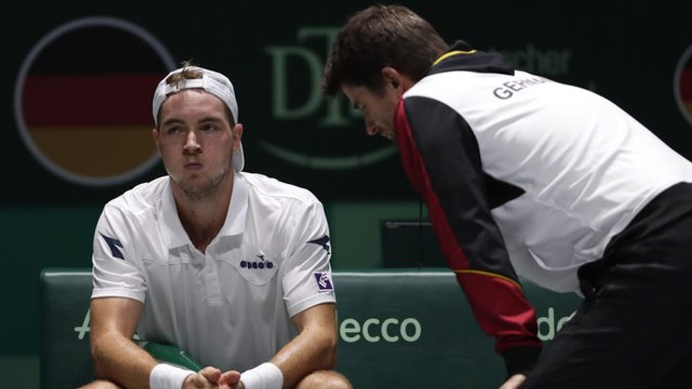 Schauen zuversichtlich in die Zukunft: Jan-Lennard Struff (l) und Davis-Cup-Teamchef Michael Kohlmann.