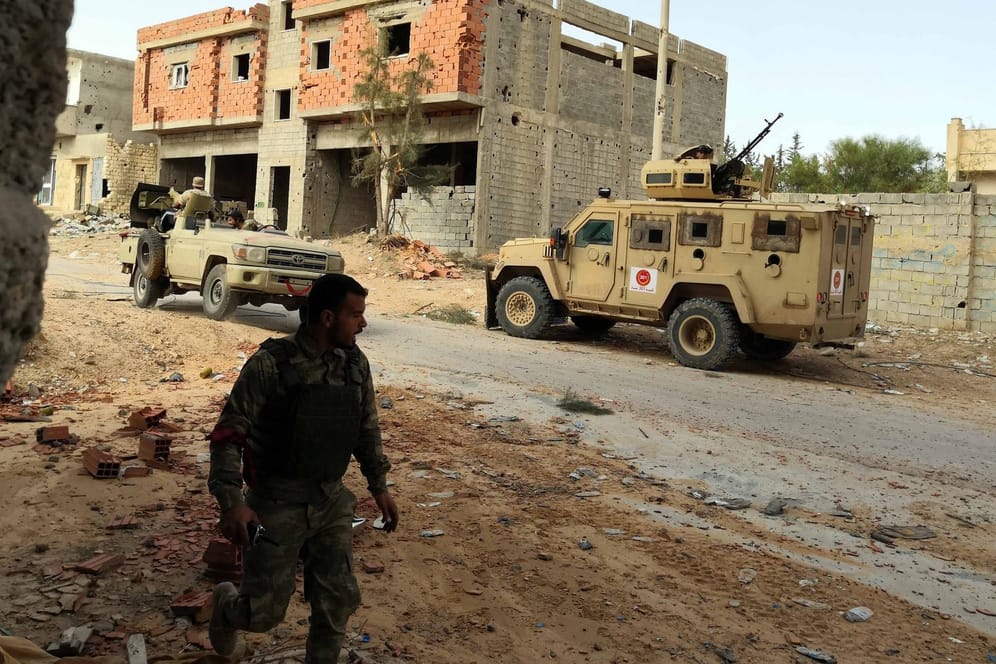 Militärfahrzeuge in Tripolis: Die US-Armee hat eine Drohne über der libyschen Hauptstadt verloren. (Archivbild)