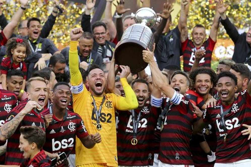 Die Spieler von Flamengo Rio de Janeiro feiern den Sieg der Copa Libertadores.