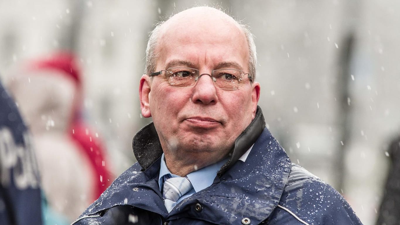 Der langjährige und umstrittene Polizeigewerkschaftschef Rainer Wendt: Er soll nun doch nicht Staatssekretär in Sachsen-Anhalt werden.