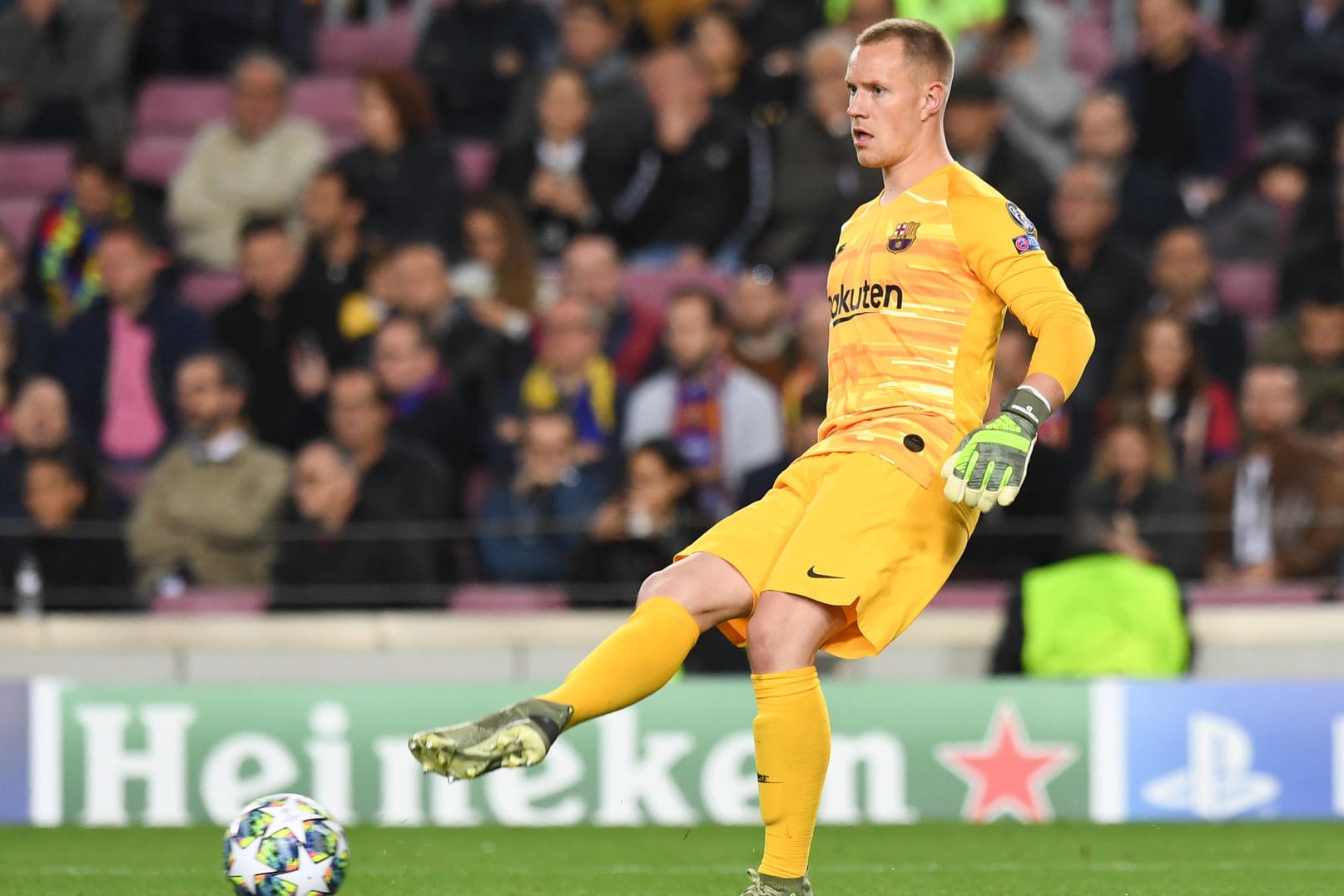 Marc-André ter Stegen: Der DFB-Keeper wird vor dem Champions-League-Duell gegen den BVB von seinen Teamkollegen gelobt.