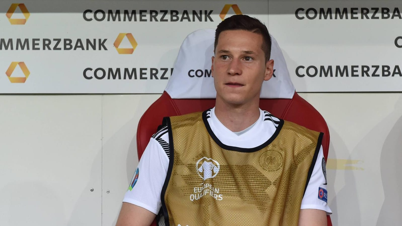 Durchlebt aktuell eine schwierige sportliche Situation: Fußballprofi Julian Draxler. Durchlebt aktuell eine schwierige sportliche Situation: Fußballprofi Julian Draxler.