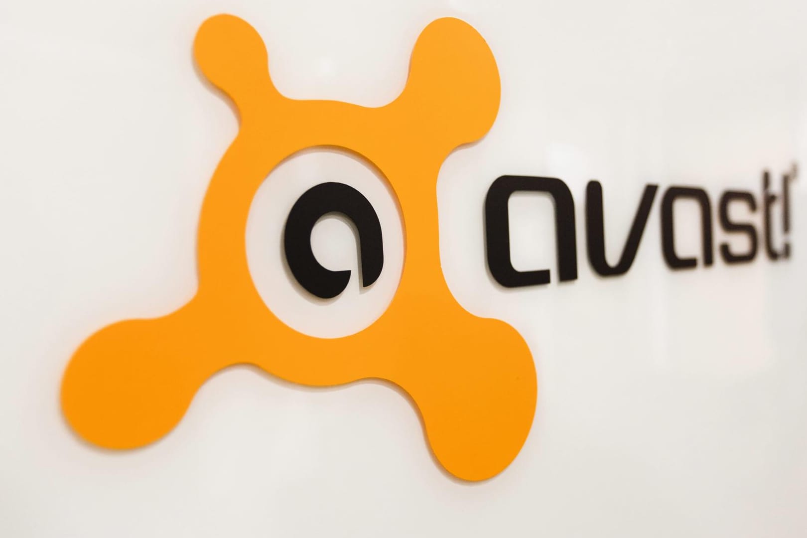 Avast-Logo: Antivirenprogramme blocken das Windows-10-Update.