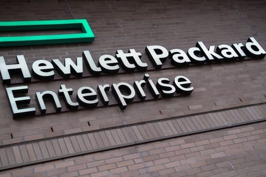 HPE offeriert seinen Angestellten ab sofort eine sechsmonatige Elternzeit bei voller Weiterbezahlung.