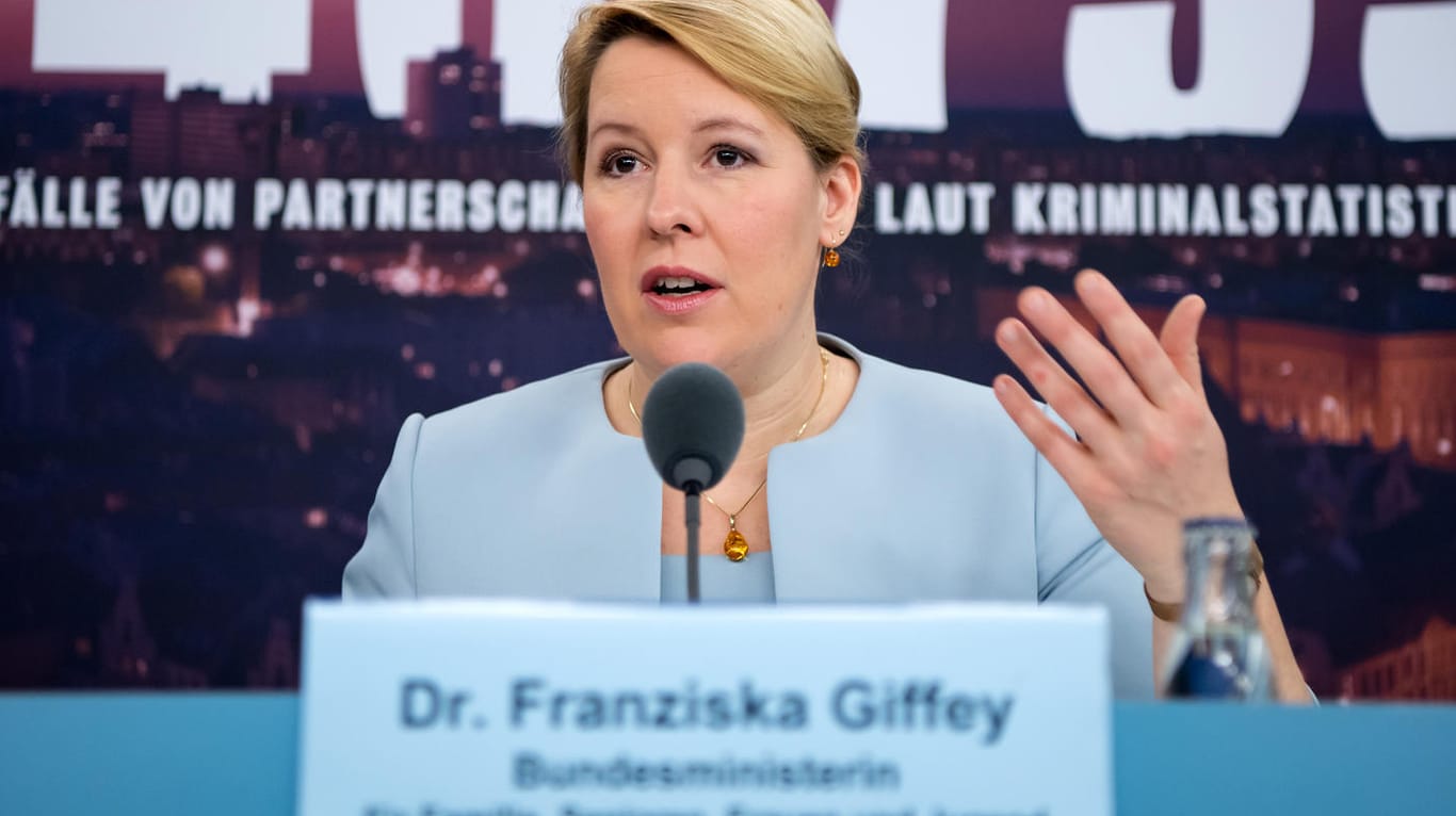 Bundesfamilienministerin Franziska Giffey (SPD): 120 Millionen Euro für Frauenhäuser in den kommenden Jahren.