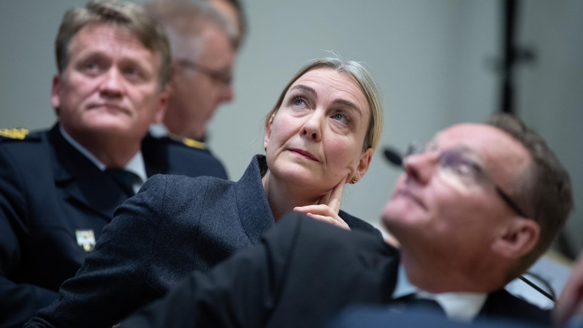 Marion Ackermann, Generaldirektorin der Staatlichen Kunstsammlungen Dresden, hatte bei der Pressekonferenz noch gar nicht nachschauen können, was bei dem Einbruch gestohlen wurde.