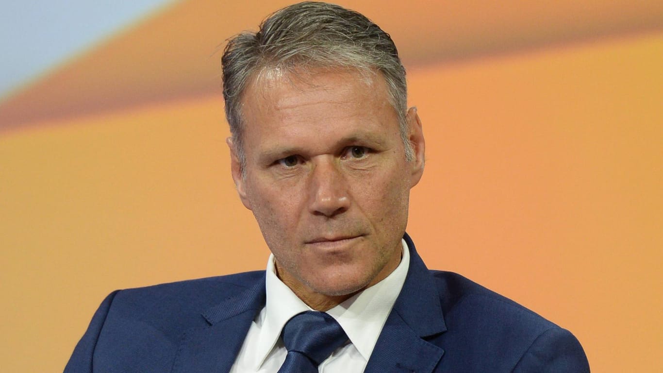 Marco van Basten: Der Niederländer muss eine Woche lang zuschauen.