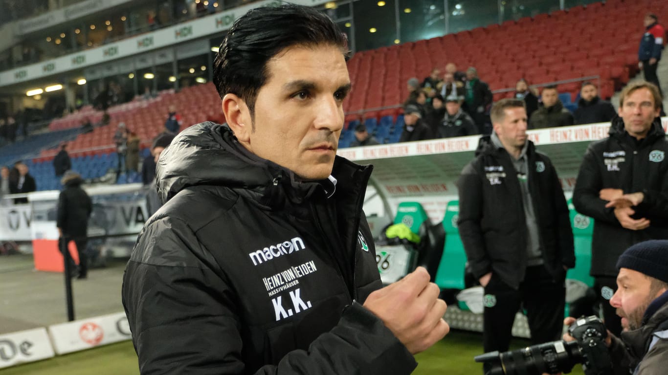 Kenan Kocak: Der neue Hannover-Trainer musste einen frühen Rückstand hinnehmen.