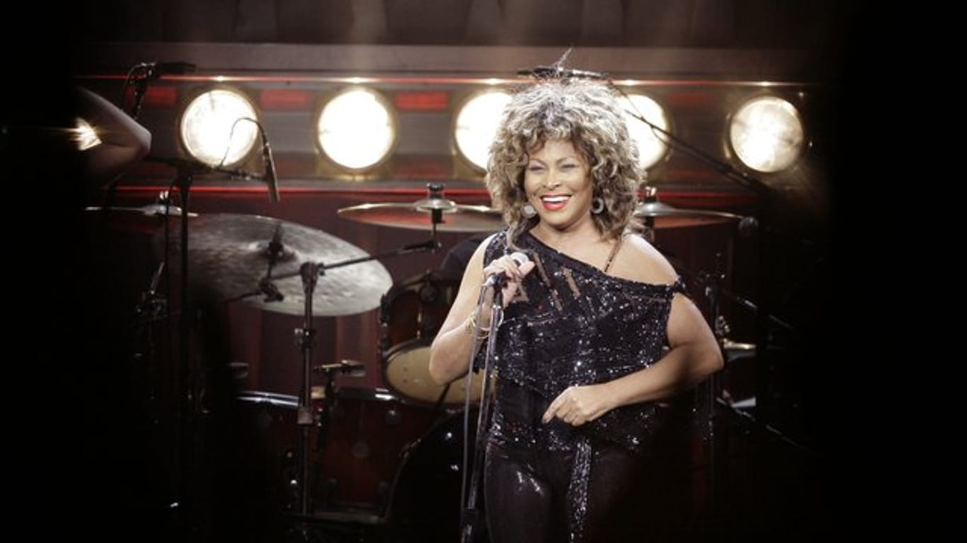 Eine Karriere und ein Leben voller Höhen und Tiefen - aber Tina Turner hat sich nie unterkriegen lassen.