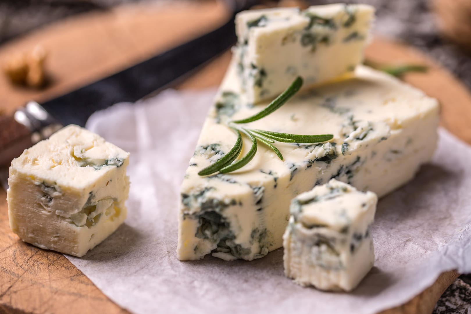 Gorgonzola-Käse: Ein Hersteller ruft Produkte wegen Listerienverdachts zurück.