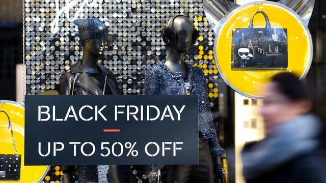 Ein Schnäppchentag ist nicht genug: Immer mehr Online-Händler machen aus dem Rabatt-Festival Black Friday am 29. Ein Schnäppchentag ist nicht genug: Immer mehr Online-Händler machen aus dem Rabatt-Festival Black Friday am 29.