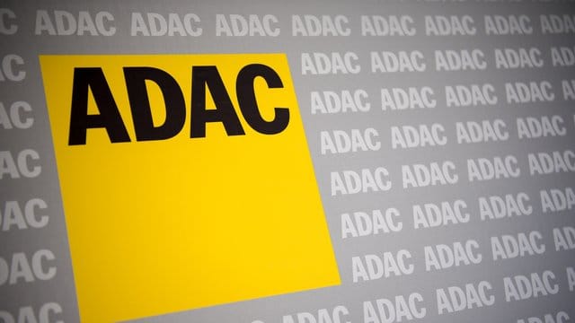 Ab dem Frühjahr 2020 plant der ADAC den Verkauf von E-Bikes und Elektrorollern. Ab dem Frühjahr 2020 plant der ADAC den Verkauf von E-Bikes und Elektrorollern.
