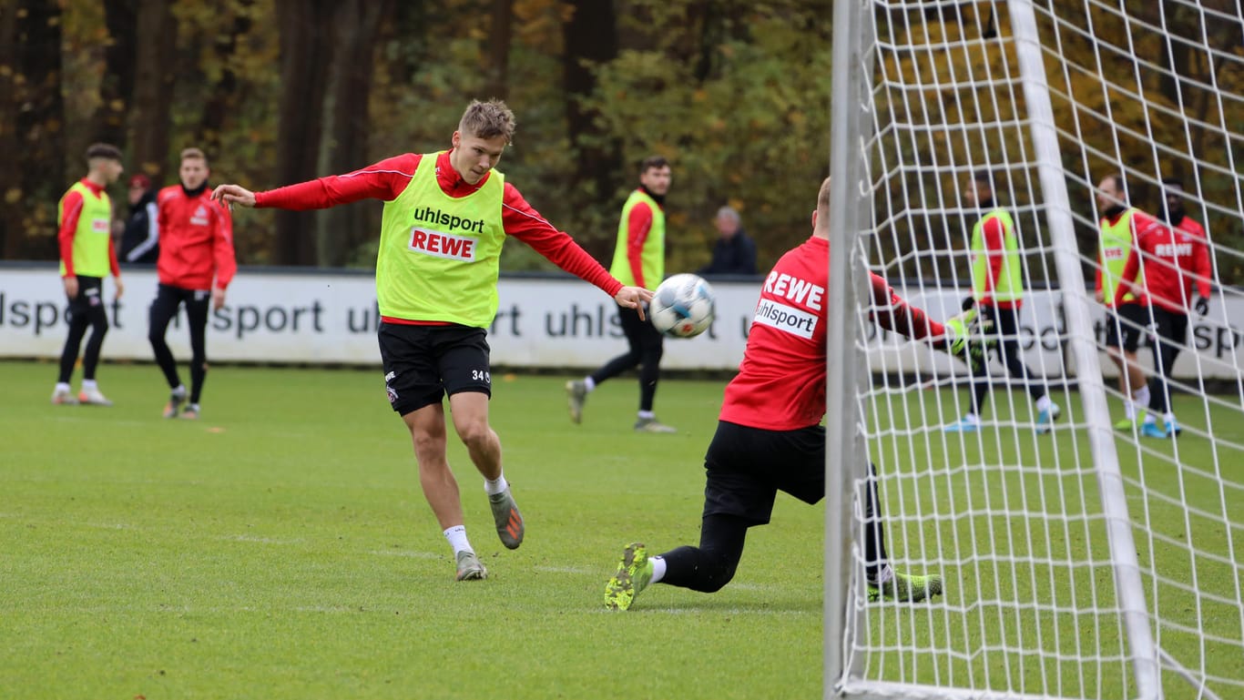 Sebastian Müller beim Training des 1. FC Köln am Dienstag: Eigentlich spielt er in der U19.