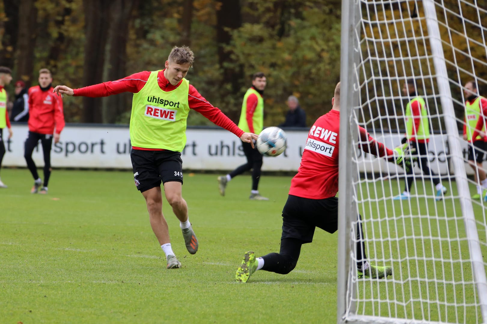 Sebastian Müller beim Training des 1. FC Köln am Dienstag: Eigentlich spielt er in der U19.