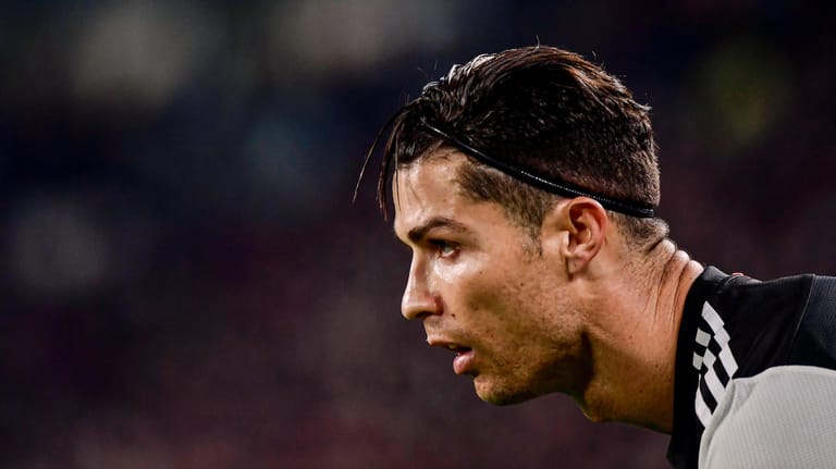 Cristiano Ronaldo: Gegen Atletico Madrid probierte sich der Portugiese mal mit Haarband.