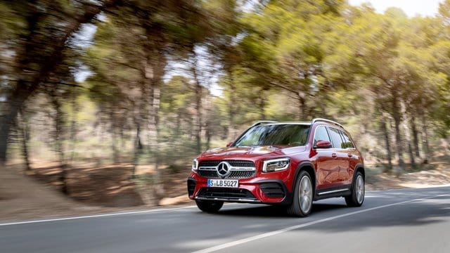 Der neue GLB von Mercedes bietet Platz für Eltern, Großeltern und drei Kinder. Der neue GLB von Mercedes bietet Platz für Eltern, Großeltern und drei Kinder.