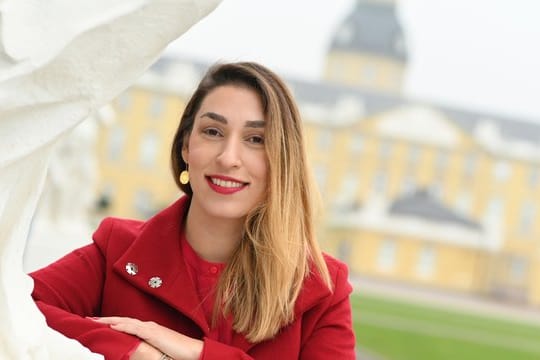 Die Autorin und Influencerin Tijen Onaran will Frauen stärken.