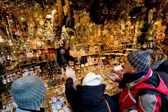 Haben Verbraucher auf dem Weihnachtsmarkt defekte Ware gekauft, können sie diese zurückgeben. Haben Verbraucher auf dem Weihnachtsmarkt defekte Ware gekauft, können sie diese zurückgeben.